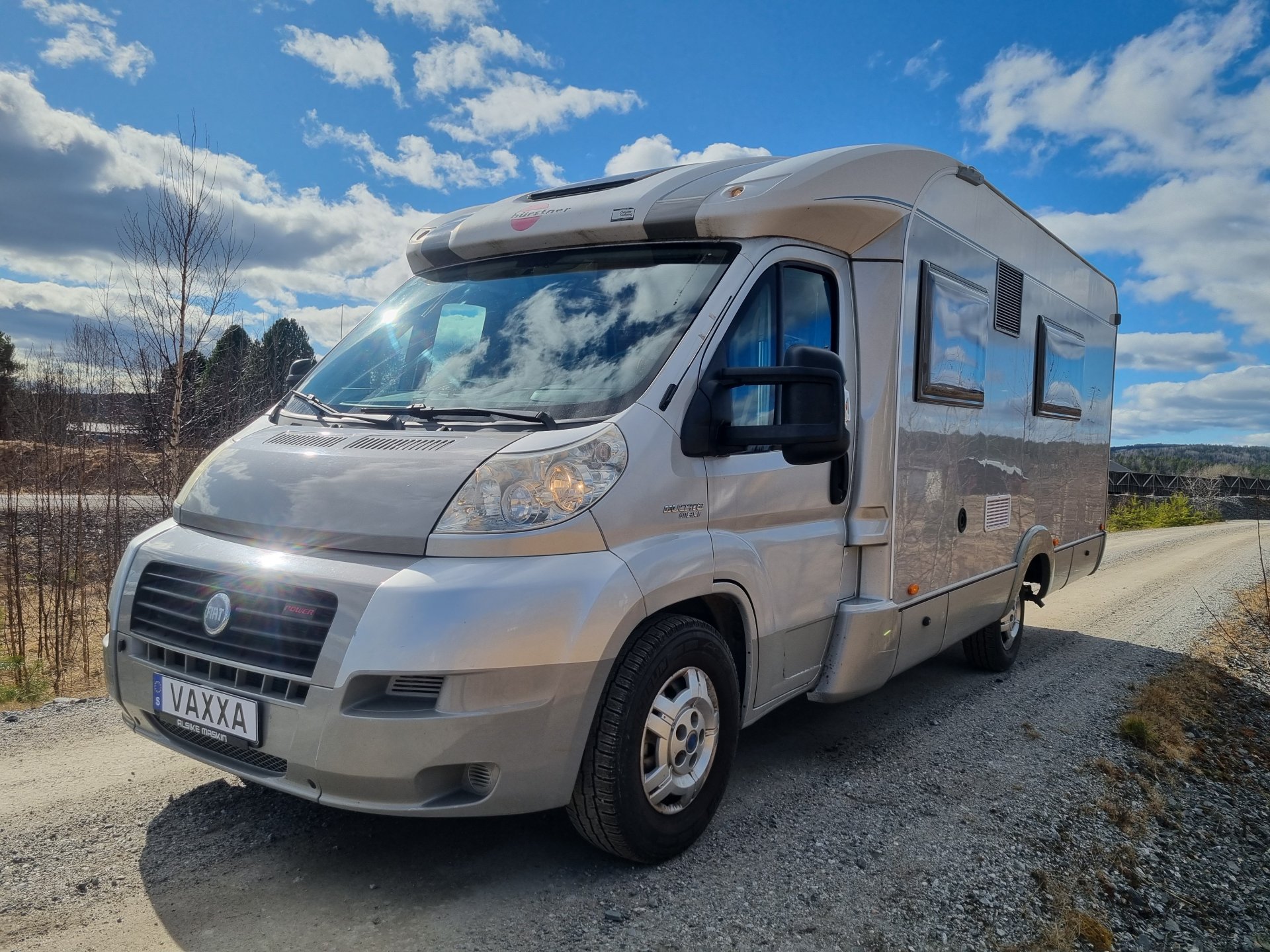 Bürstner Solano T700 Långbäddars 