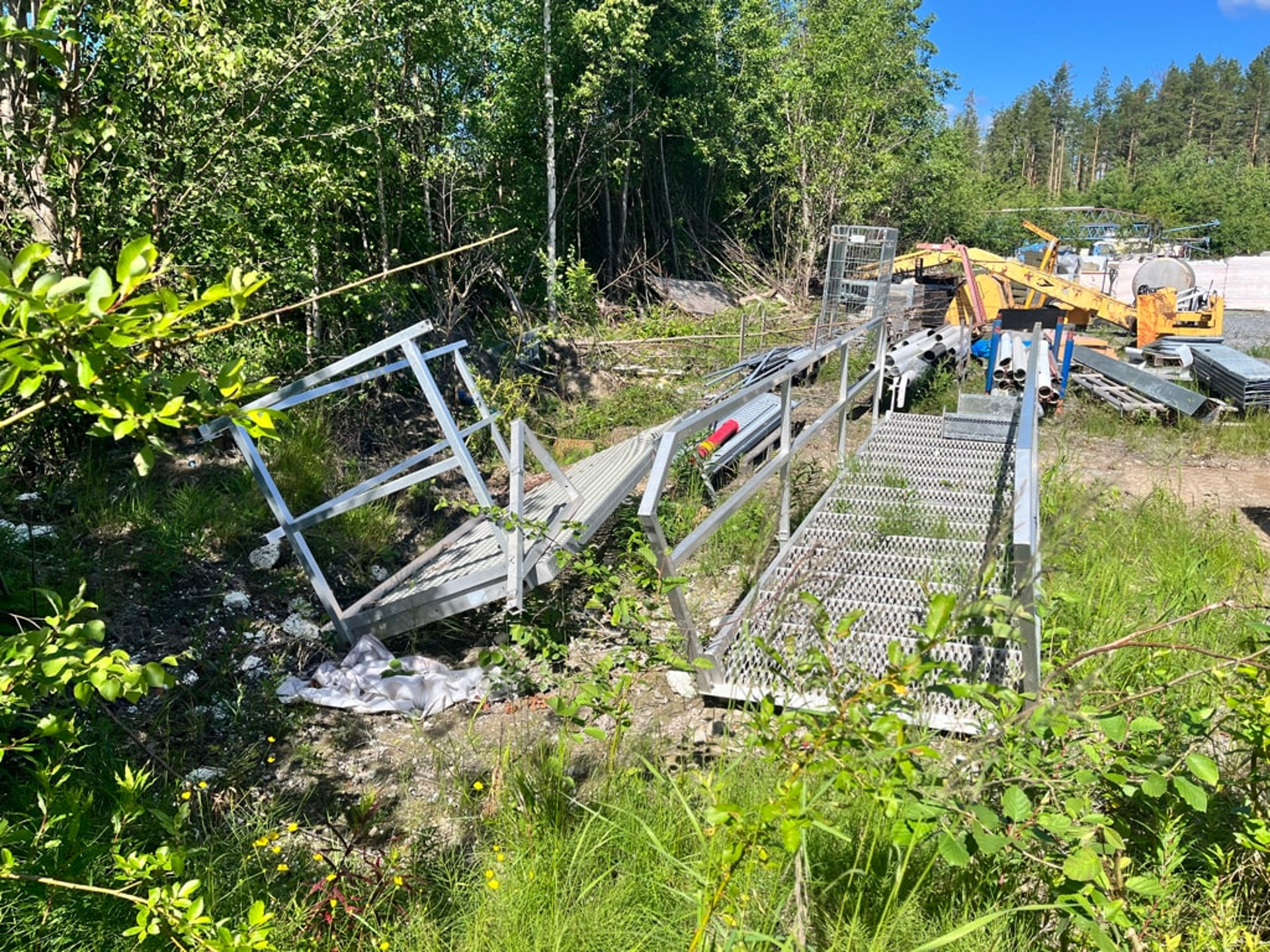 Trappa (ca 3 m) 18 steg med plattform 