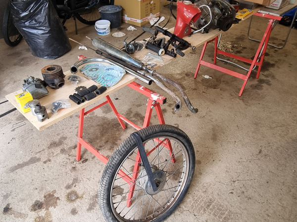Moped reservdelar Puch och Sax