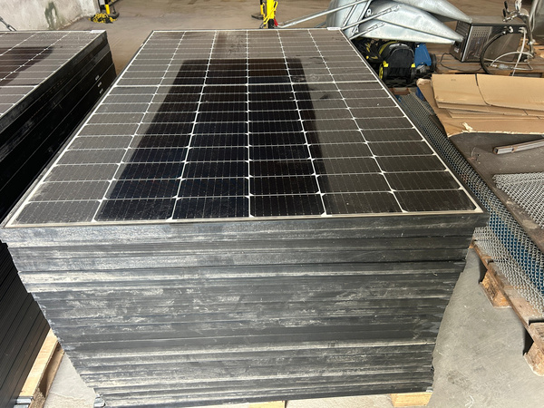 Solpaneler 22st JA Solar. D552 