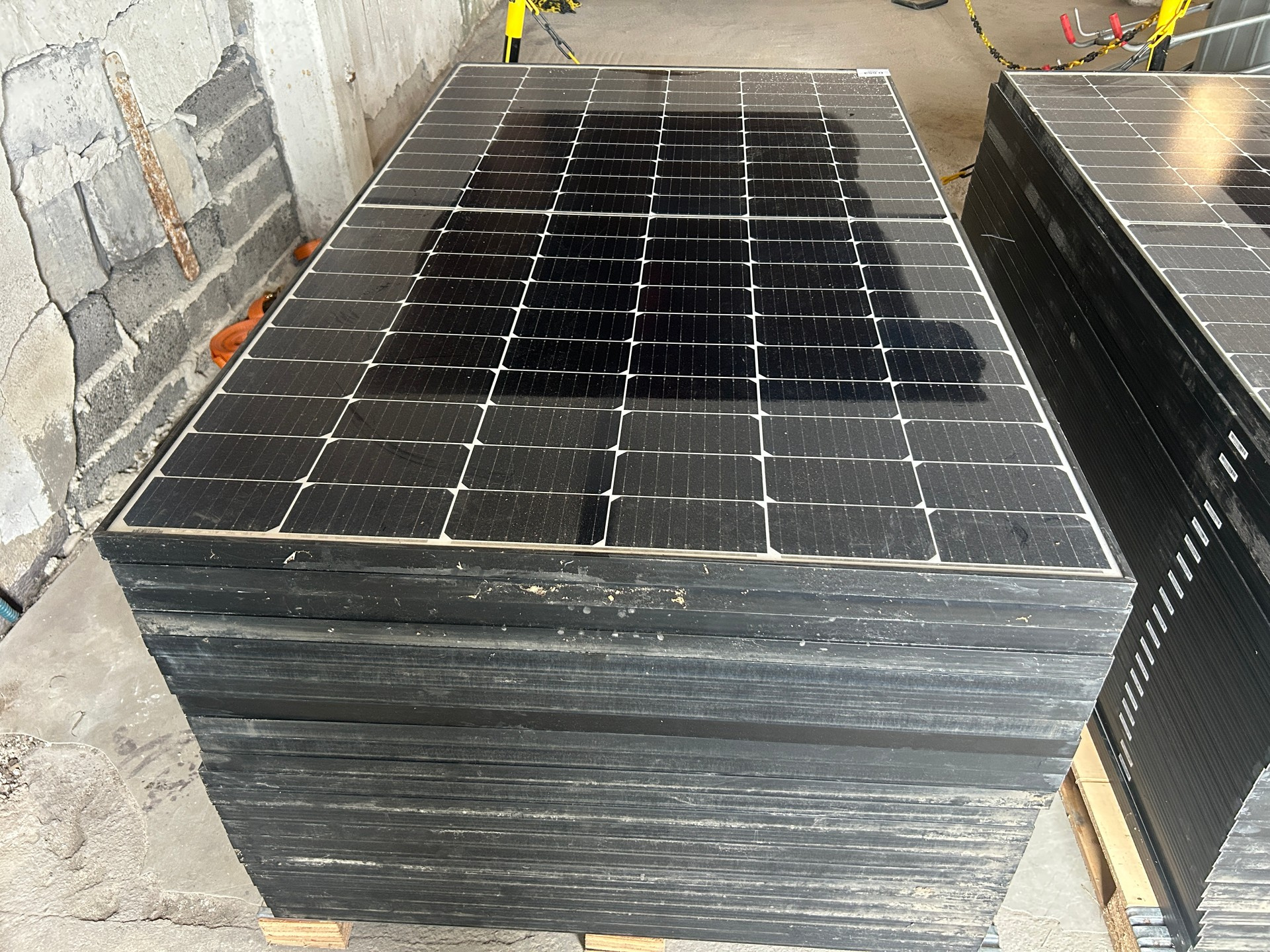 Solpaneler 22st JA Solar. D553