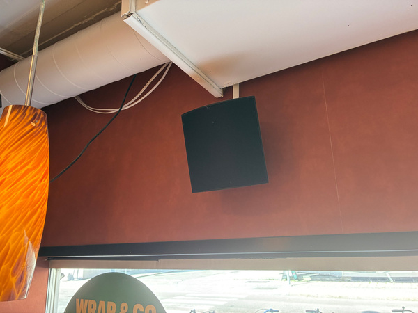 Väggmonterade högtalare – 2 st