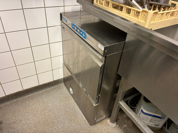 Diskmaskin MACH DT 50.21T med diskkorg och tillbehör