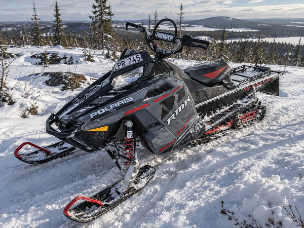 Polaris 800 RMK 155 LE 2015