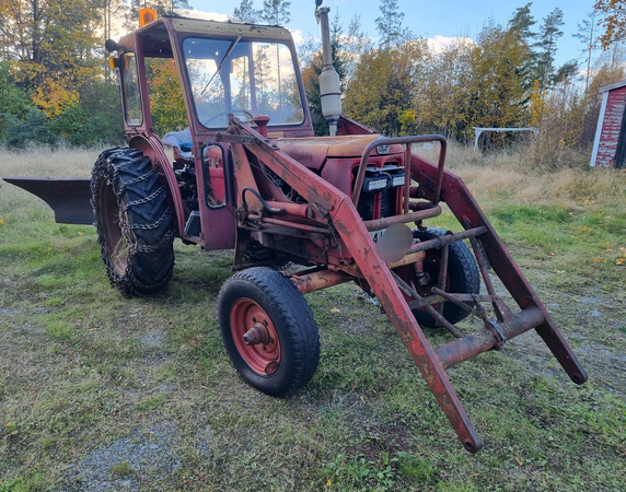 Volvo BM 400 Buster med Lastare och Snöblad