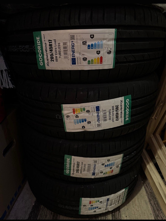 Sommardäck 205/45R17