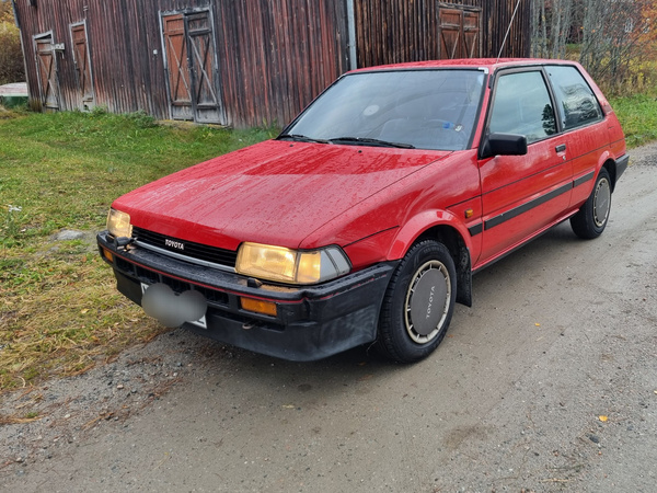 Toyota Corolla Liftback 1.6 Manuell, 78hk, 1987, Fint skick