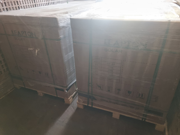 Solpaneler Leapton Solar LP182, 65,5 kvm (pall nr 2)