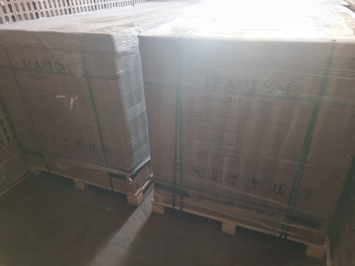 Solpaneler Leapton Solar LP182, 65,5 kvm (pall nr 2)