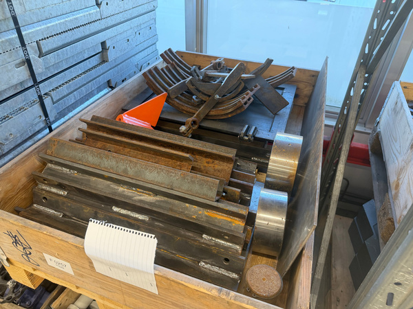F0257 specialtillverkade ståldetaljer/maskindelar