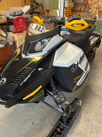 Ski-Doo Renegade X 1200. 125hk, 2013