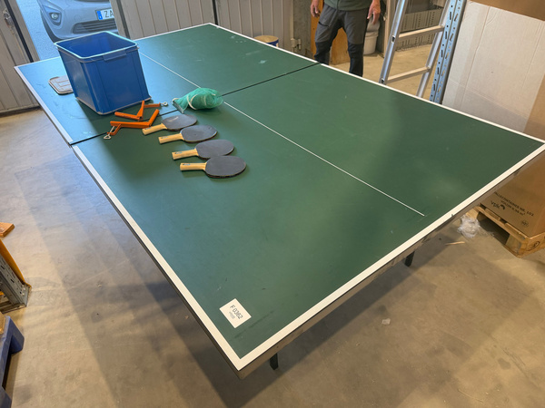 F0362 – Pingisbord med tillbehör