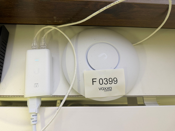 F0399 – Nätverksutrustning Ubiquiti UniFi & MikroTik