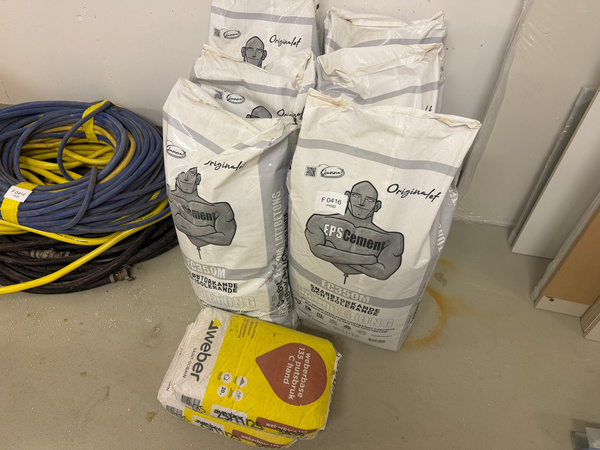 F0416 Litet parti med lättcement