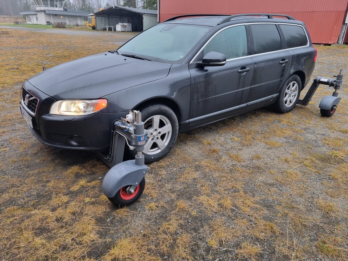 Övningsbil/Halkutbildning Volvo, Halkutrustad med Skidcar