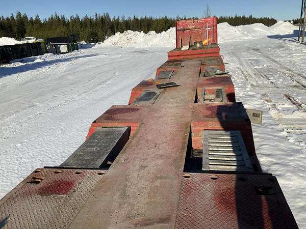 Jumbotrailer GOLDHOFER 4-axligt *Auktion