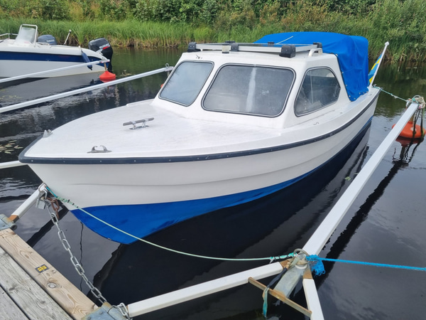 Ryds 540 HT, Johnson 60 hk, Trailer, " Båtplats Betarsjön"